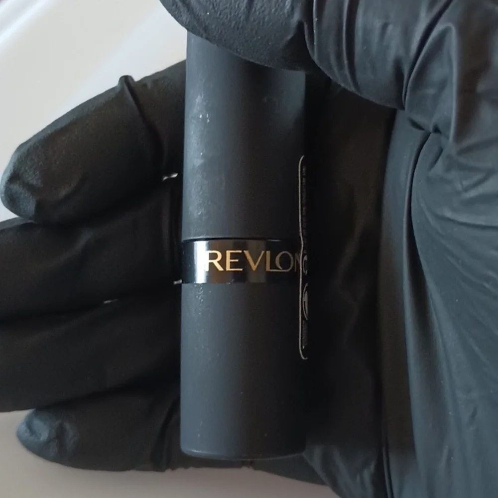 4 x Revlon Super Lustrous The Luscious Mattes Lipstick  003 Pick Me Up